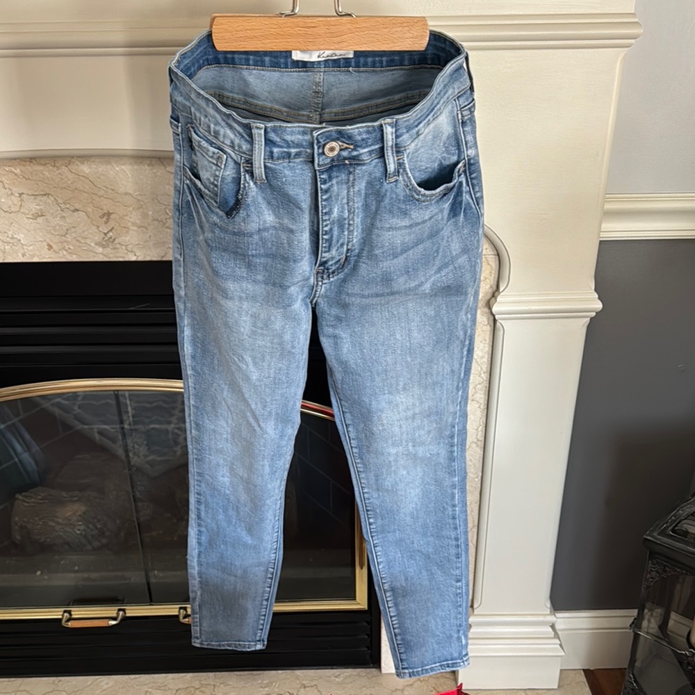 KanCan Los Angeles style KC 11235HRL cut#45485 size 28